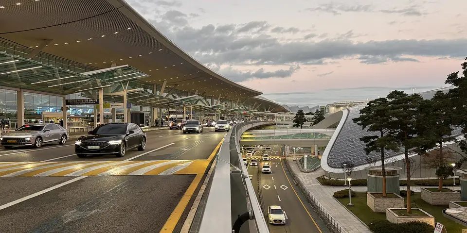 仁川空港第1ターミナル前の道路
